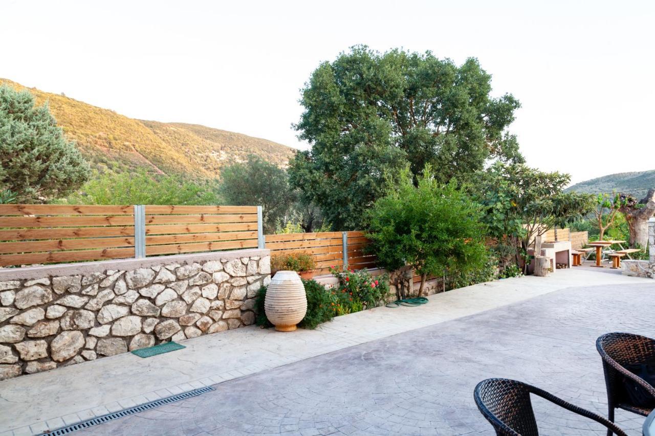 Tsoutsis Apartments Marantochori Luaran gambar
