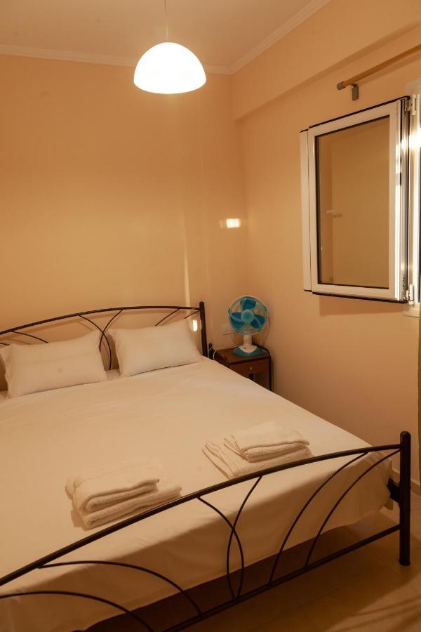 Tsoutsis Apartments Marantochori Luaran gambar