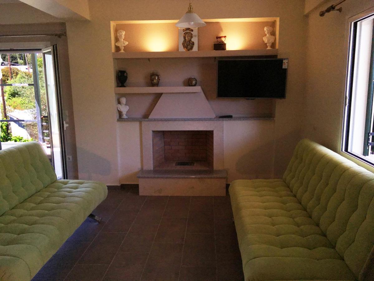 Tsoutsis Apartments Marantochori Luaran gambar