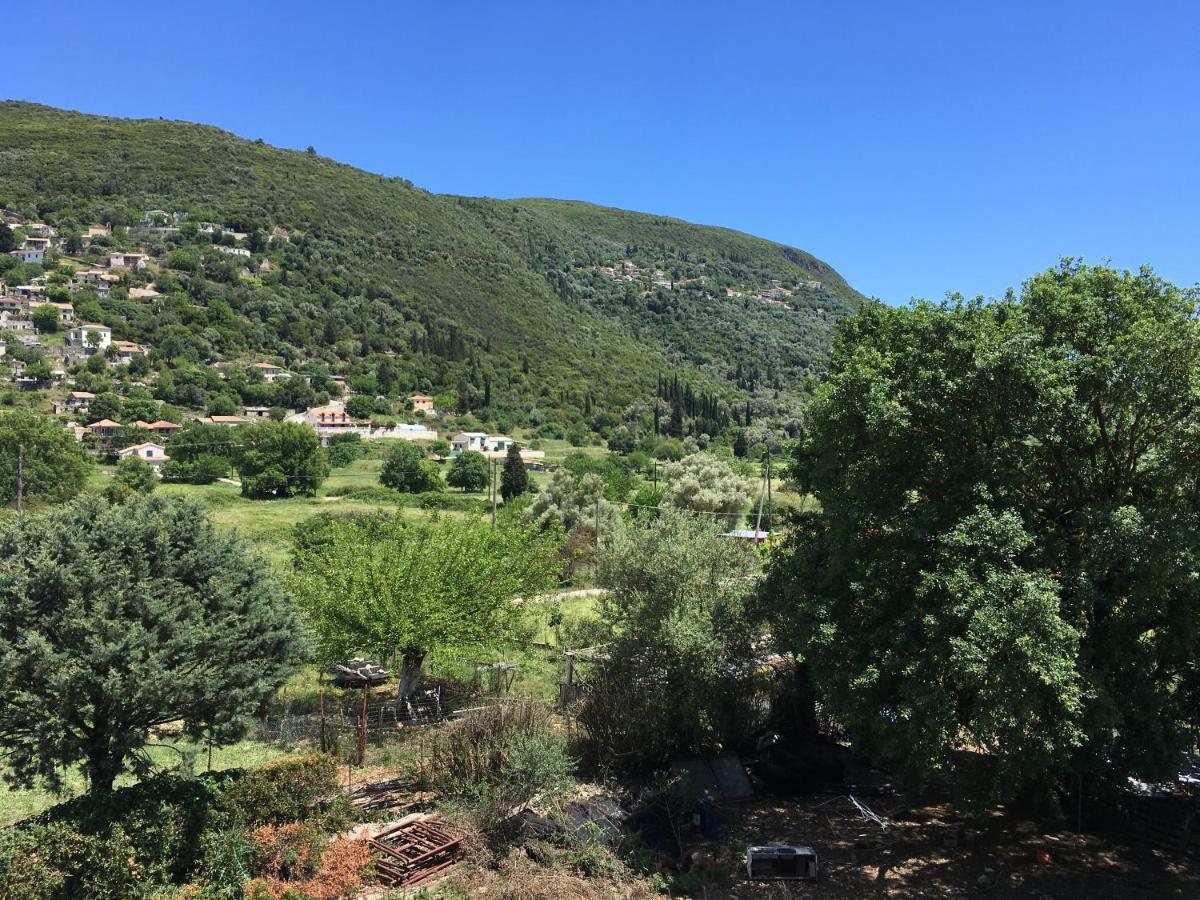 Tsoutsis Apartments Marantochori Luaran gambar